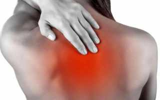 Почему болит спина в области лопаток, причины болей выше поясницы в позвоночнике